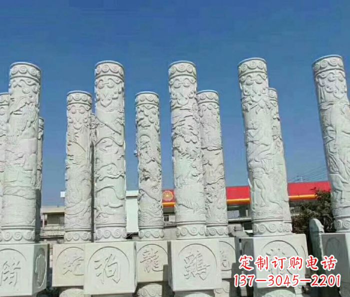 上海来自中国文化的十二生肖雕塑