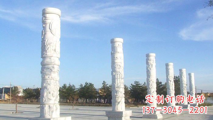 上海中国传统石雕:广场龙柱雕