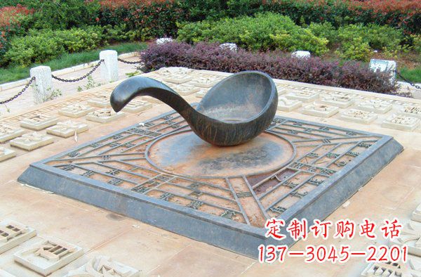 上海让公共空间饱满指引灵性的指南针雕塑