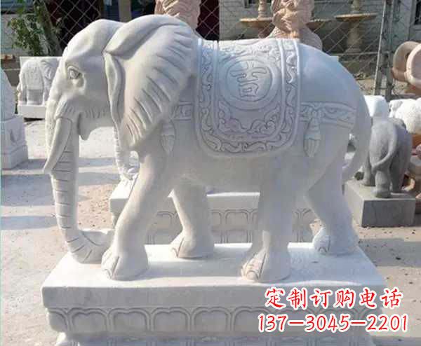 上海高贵厚重的大象雕塑