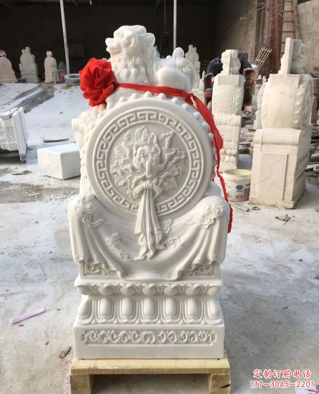 上海纯手工汉白玉狮子雕塑