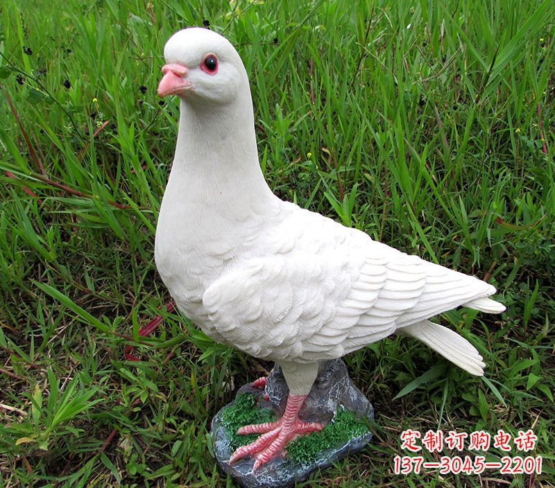 上海角斗士广场鸽子雕塑,象征勇气和坚毅