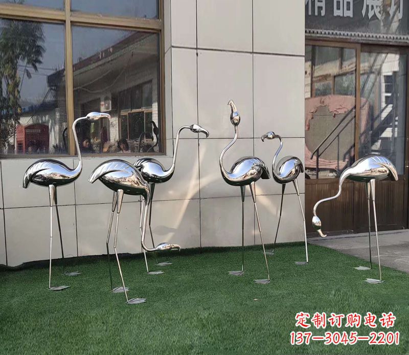 上海优雅古典的镜面不锈钢仙鹤雕塑