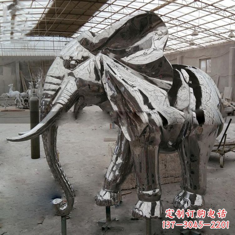 上海中领雕塑推出一款全新的大象雕塑,表面采用…