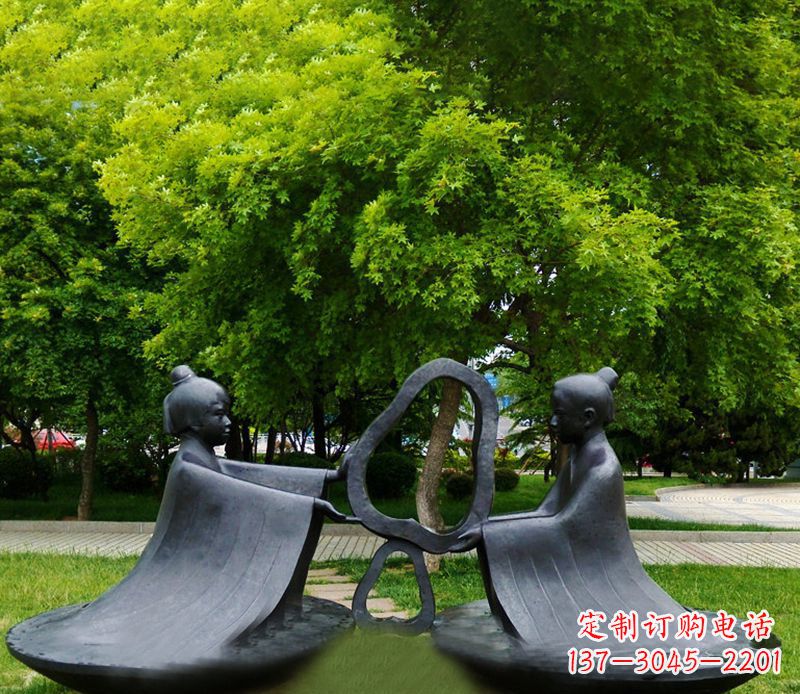 上海象征着智慧与信仰的孔融铜雕