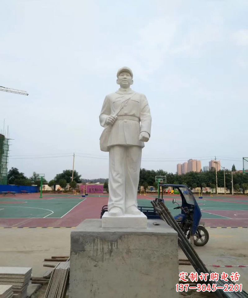 上海精美雷锋石雕，纪念伟大的民族英雄