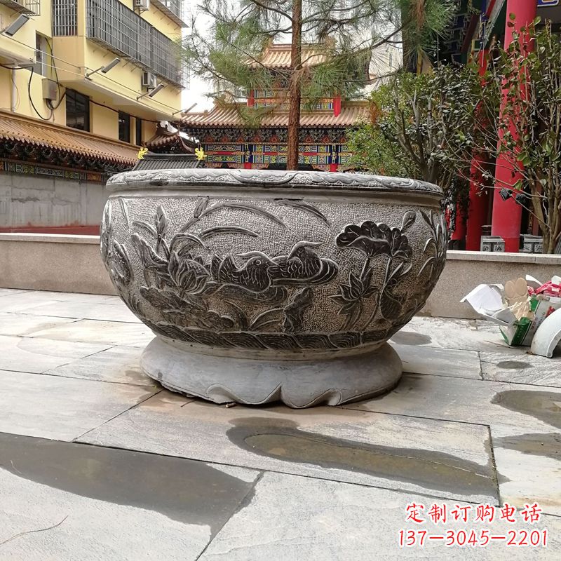 上海青石仿古风格鱼缸雕塑