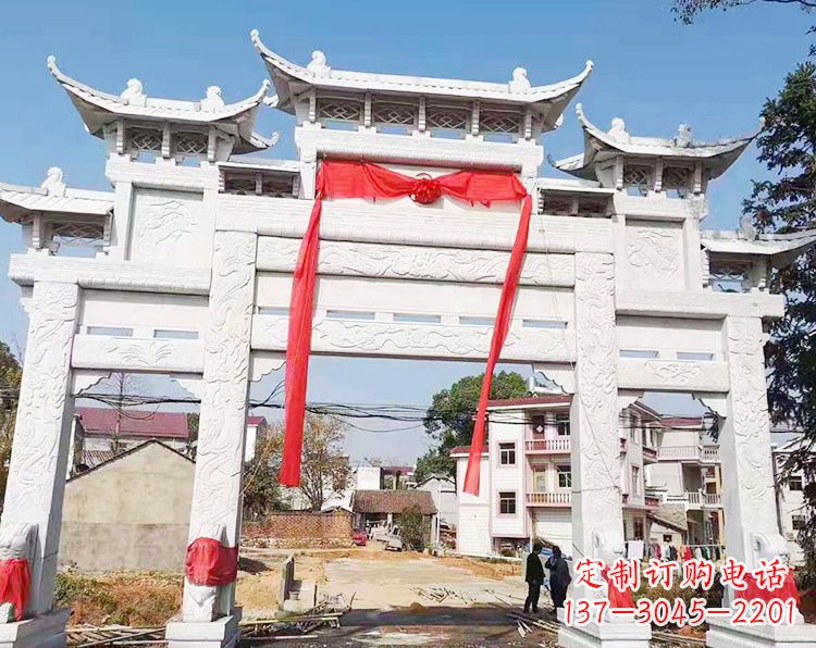 上海三门三楼石雕牌坊:专业定制牌坊雕塑