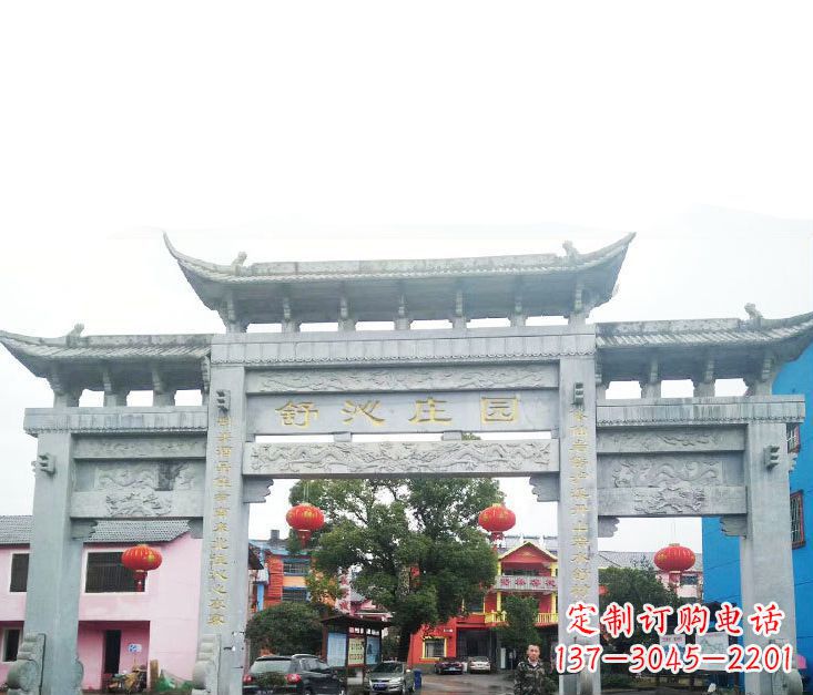 上海石牌坊雕塑——见证时刻的美好记忆