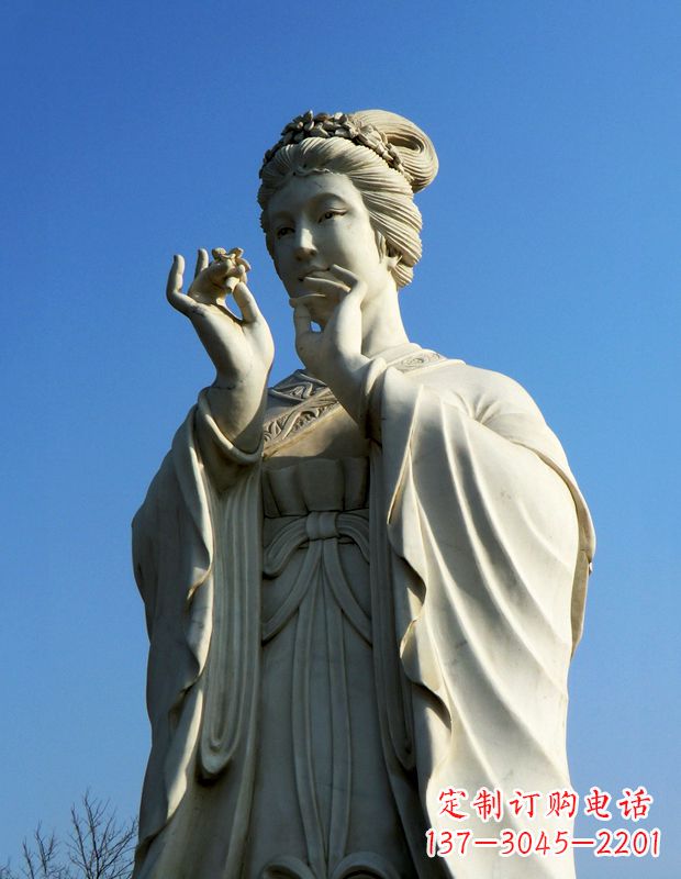 上海精美绝伦的古代美女雕像