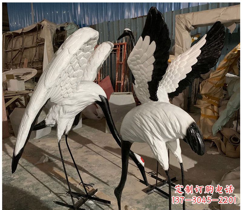 上海石雕展翅丹顶鹤动物雕塑