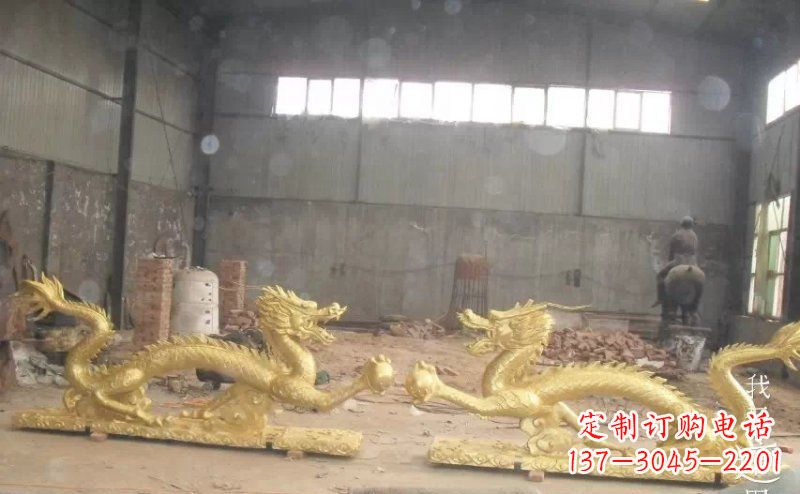 上海双龙戏珠广场铜雕 (2)
