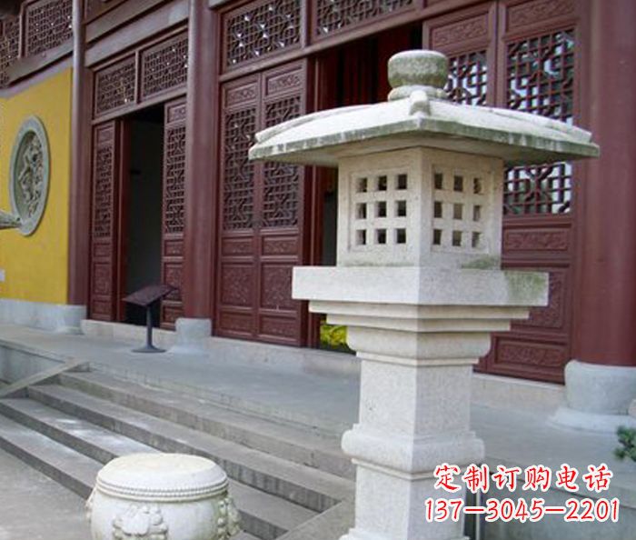 上海寺庙景观镂空石灯石雕