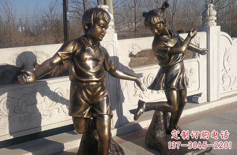 上海踢毽子的儿童铜雕 (2)