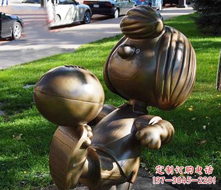 上海踢球的小女孩铜雕