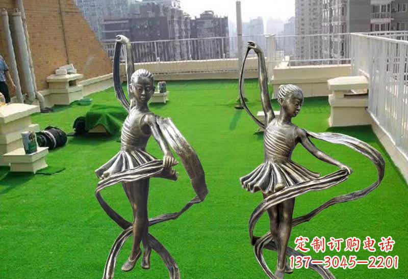 上海跳舞的女孩铜雕