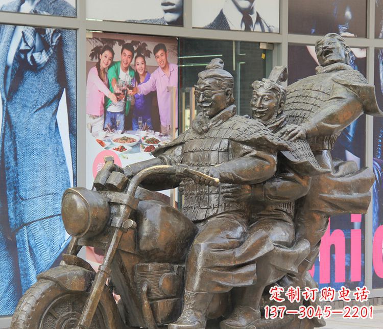 上海铜雕步行街骑摩托人物雕塑 