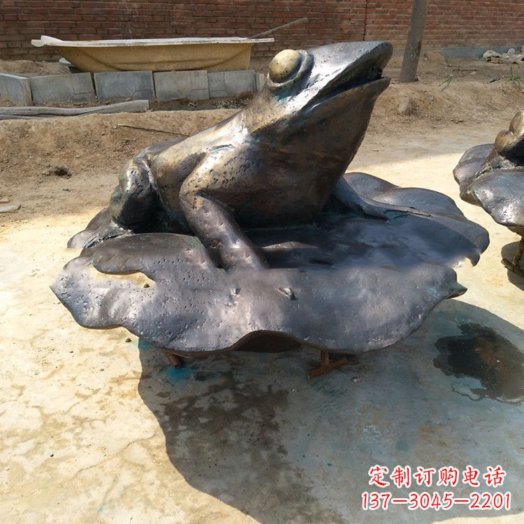 上海铜雕青蛙喷水雕塑