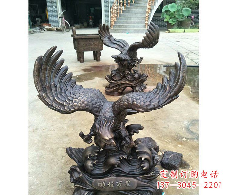 上海铜雕园林飞鹰动物雕塑