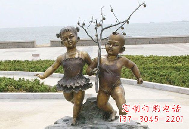 上海玩耍的儿童铜雕