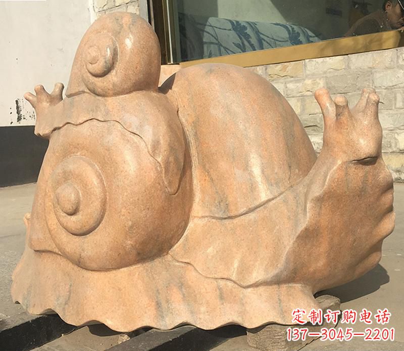 上海晚霞红大型蜗牛母子雕塑