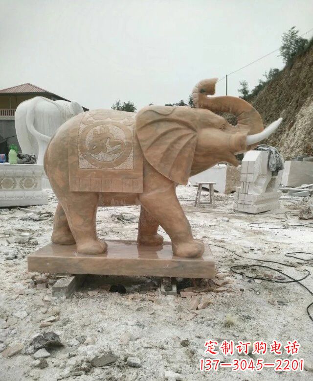 上海晚霞红吉祥如意大象雕塑