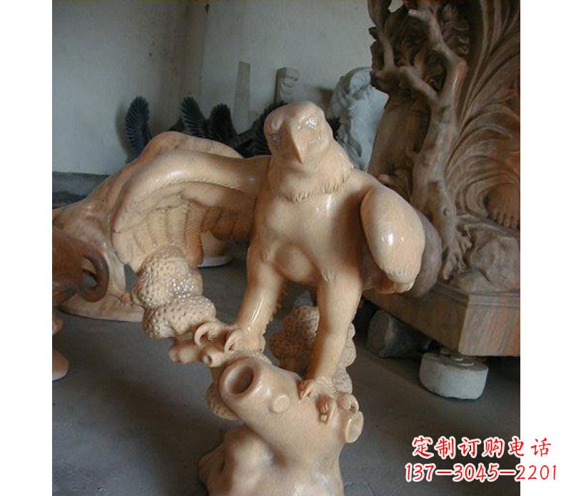 上海晚霞红老鹰石雕