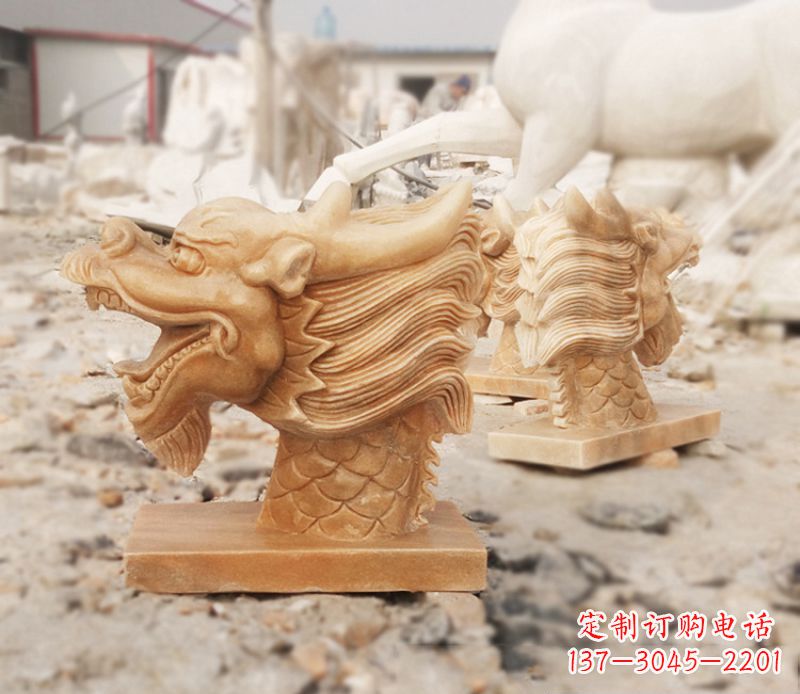 上海晚霞红喷水龙头雕塑