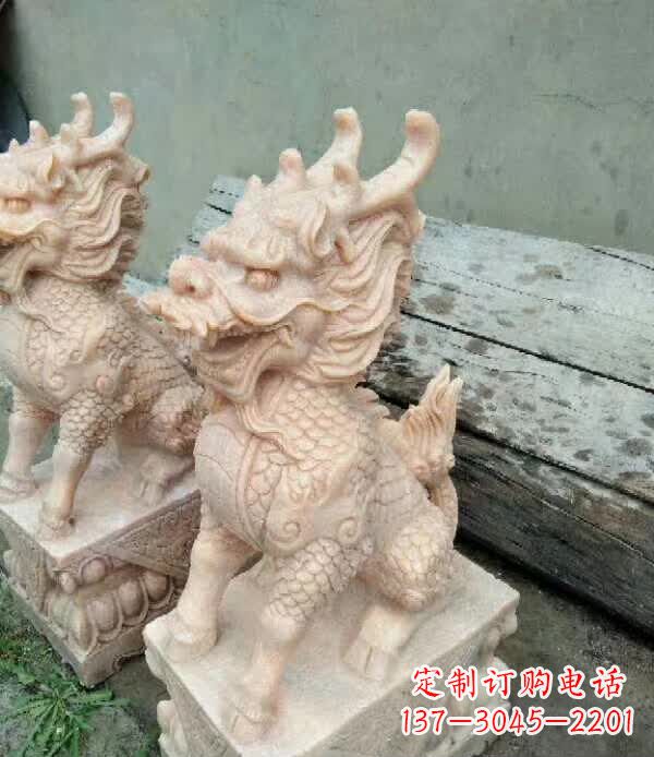 上海晚霞红石雕麒麟