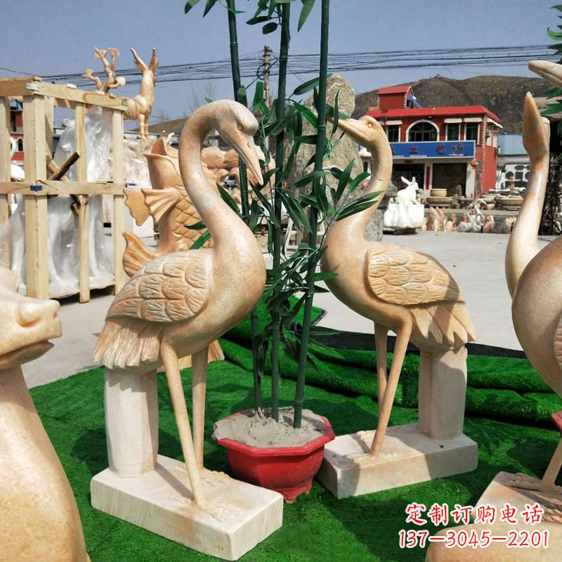 上海晚霞红仙鹤石雕