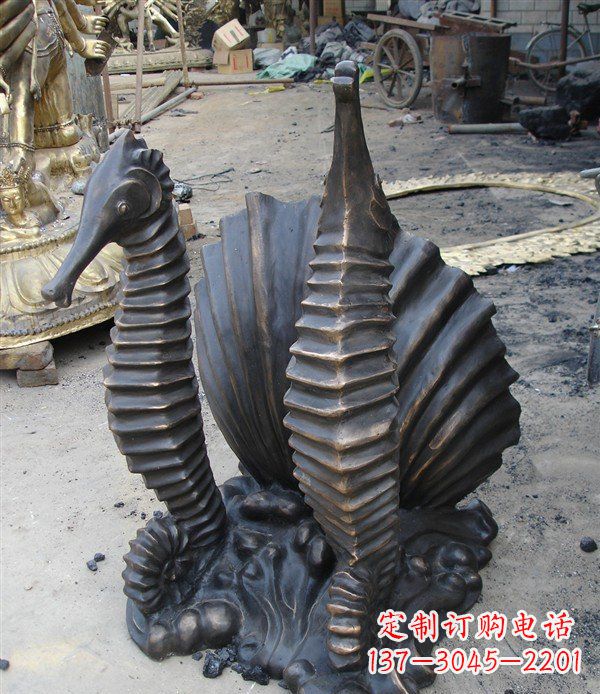 上海小区动物海马铜雕