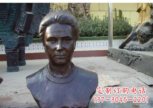上海校园居里夫头像铜雕