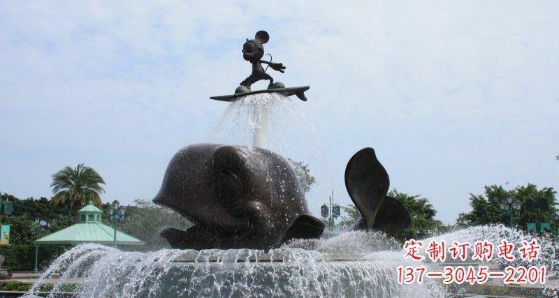 上海游乐园鲸鱼喷泉和米老鼠景观铜雕
