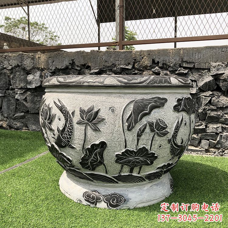 上海鱼纹水缸石雕