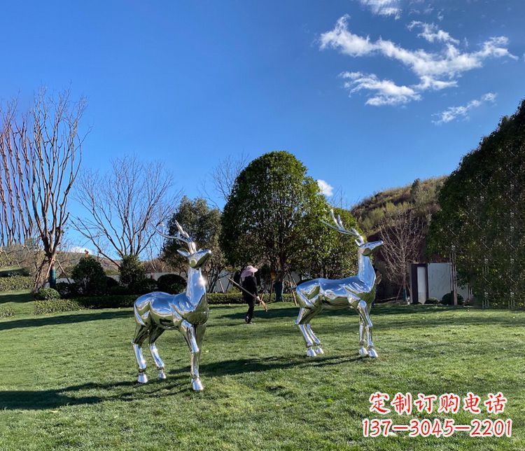 上海园林镜面不锈钢梅花鹿雕塑