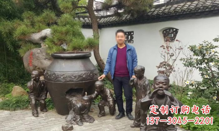 上海园林司马光砸缸铜雕 (2)