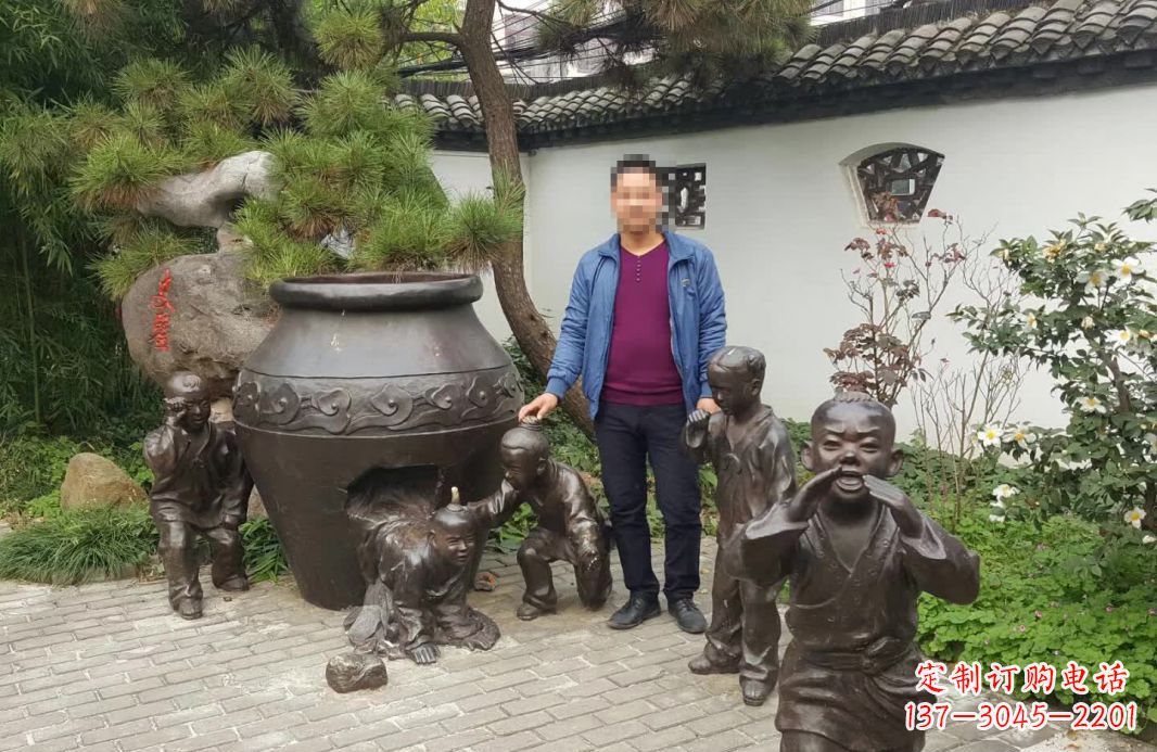 上海园林司马光砸缸铜雕