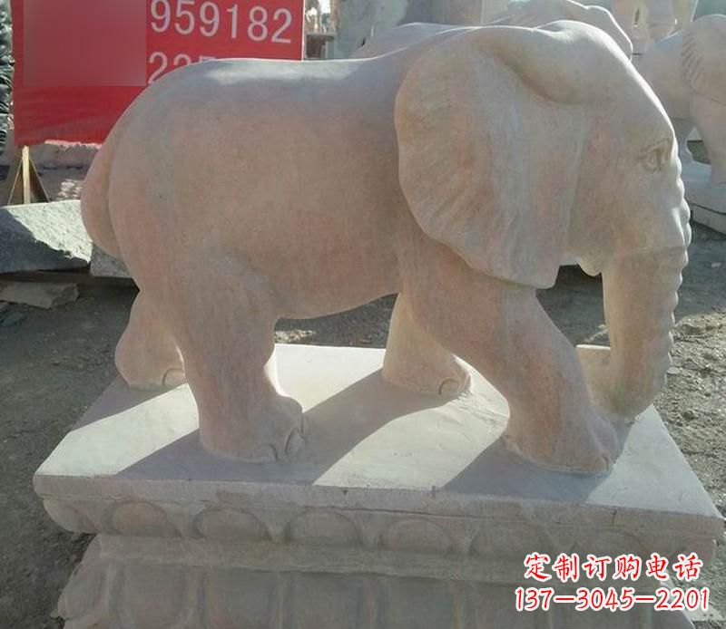 上海园林晚霞红大象雕塑
