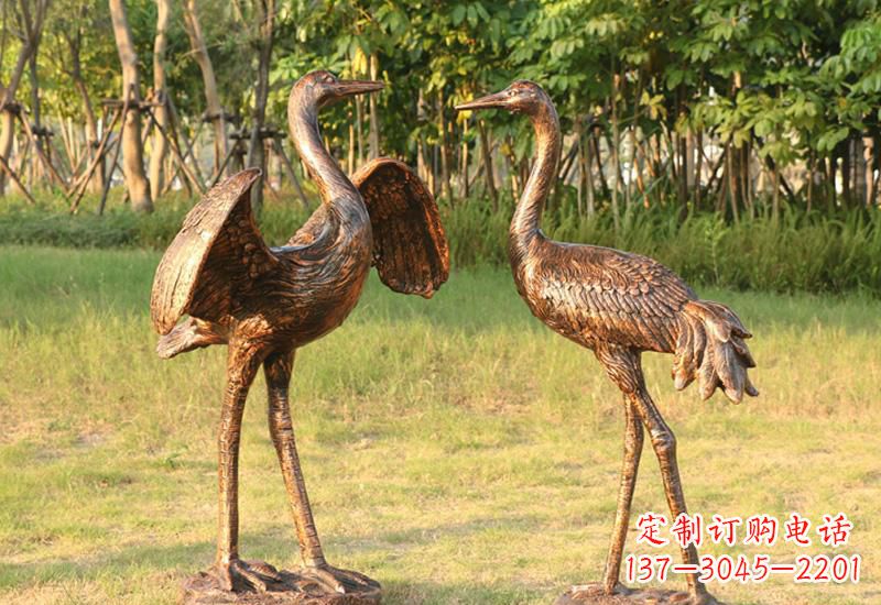 上海展翅仙鹤铜雕