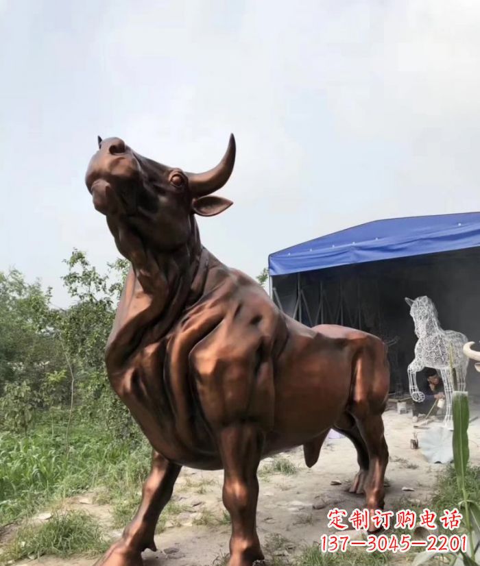 上海紫铜牛动物雕塑